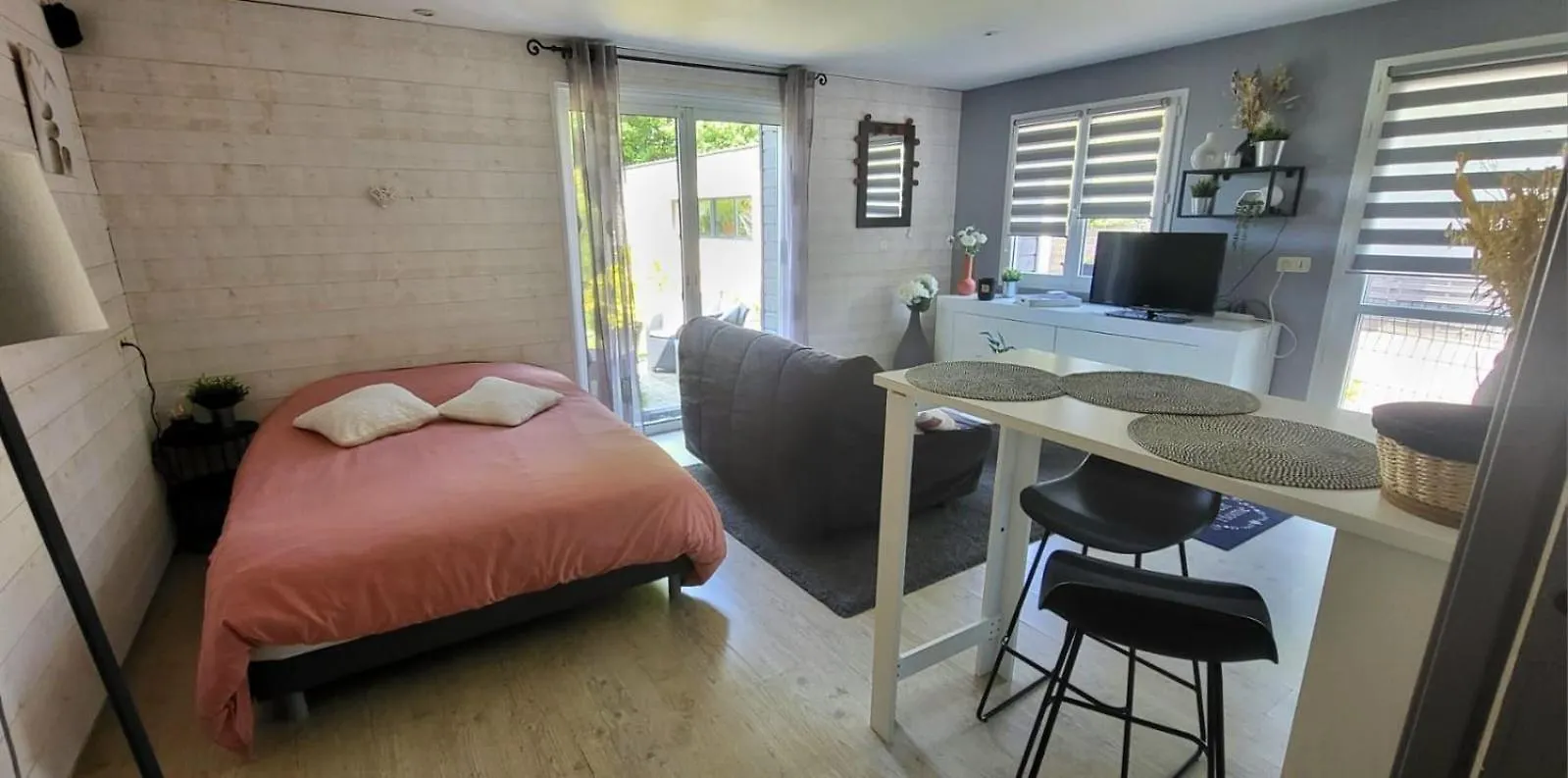 Un Coin De Paradis Plechatel Appartement